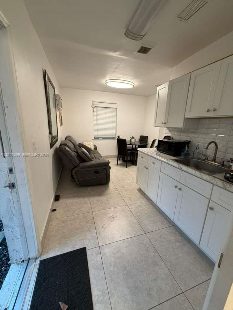 2116 Monroe Ter, Hollywood, FL 33020 Photo