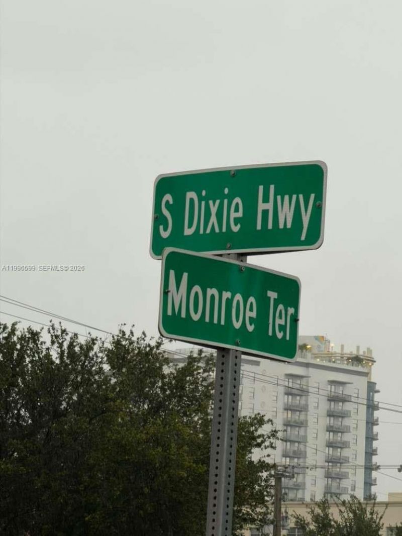 2116 Monroe Ter, Hollywood, FL 33020 Photo