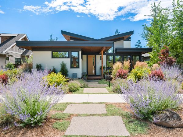 3125 NW Blodgett Way, Bend, OR 97703