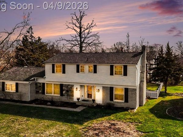 26031 Hidden Lane, Grosse Ile Twp, MI 48138