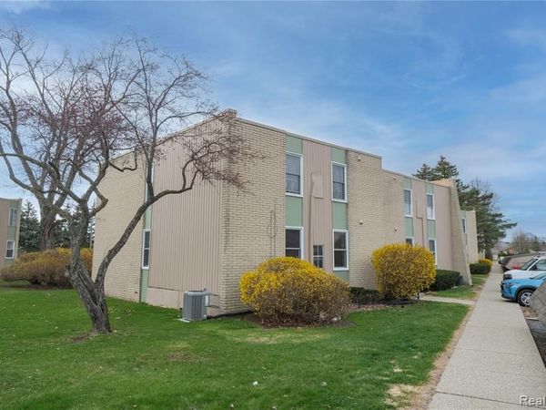 33241 Fargo Street, Livonia, MI 48152