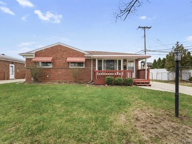 3627 Norwood Drive, Trenton, MI 48183