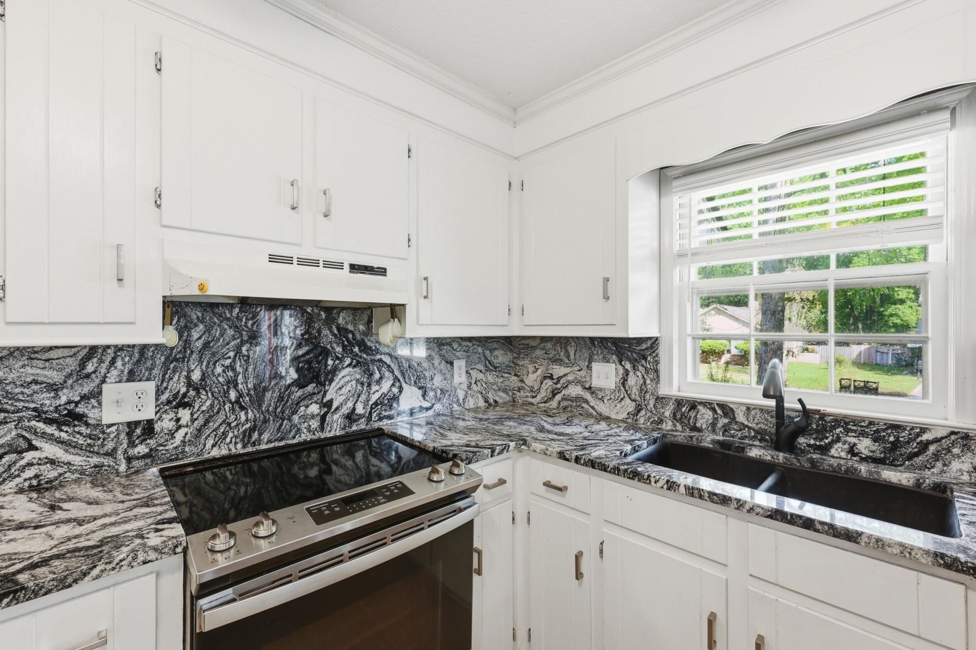 122 Southwold Circle Photo 10