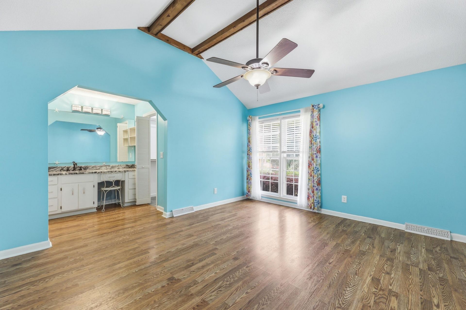 122 Southwold Circle Photo 12