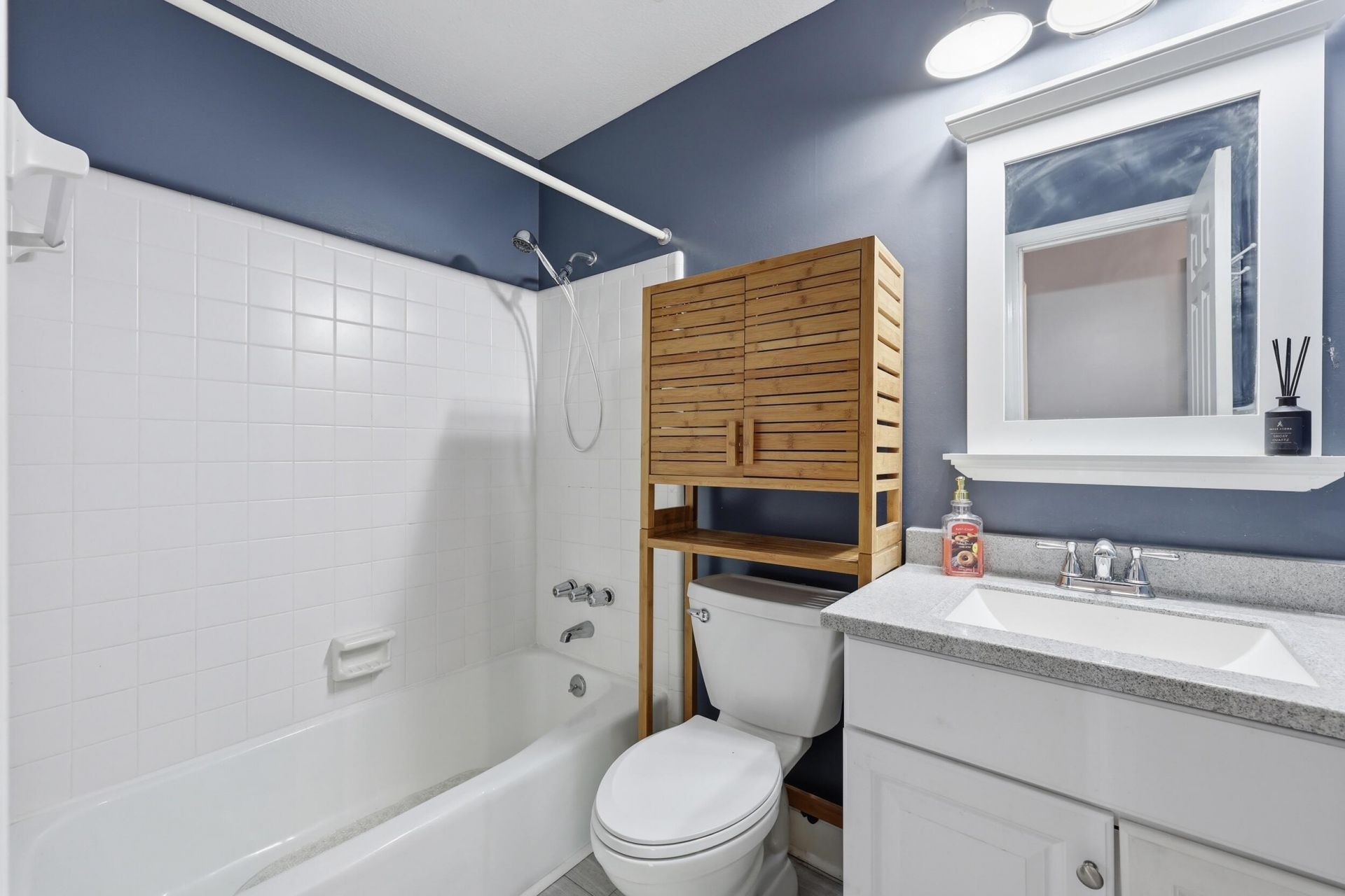 122 Southwold Circle Photo 18