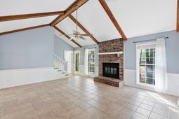 122 Southwold Circle photo 4