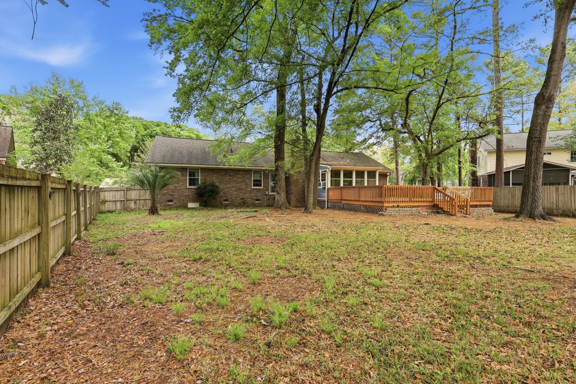 122 Southwold Circle Photo 25