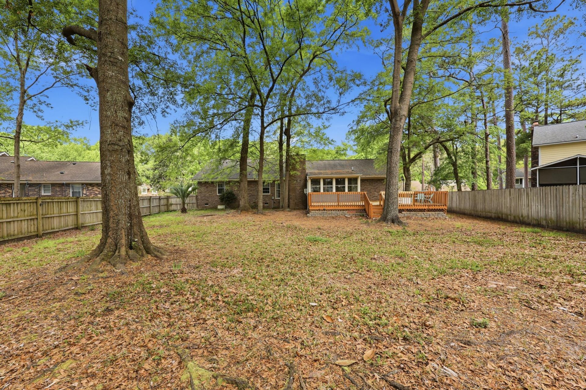 122 Southwold Circle Photo 26