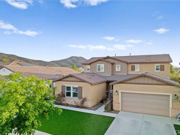 30205 Big Country Drive, Menifee, CA 92584