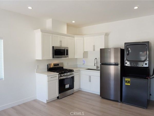 8824 Quartz Avenue, Northridge, CA 91324