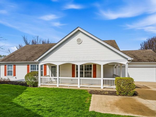 31 BERKSHIRE COMMONS Drive, Westerville, OH 43082