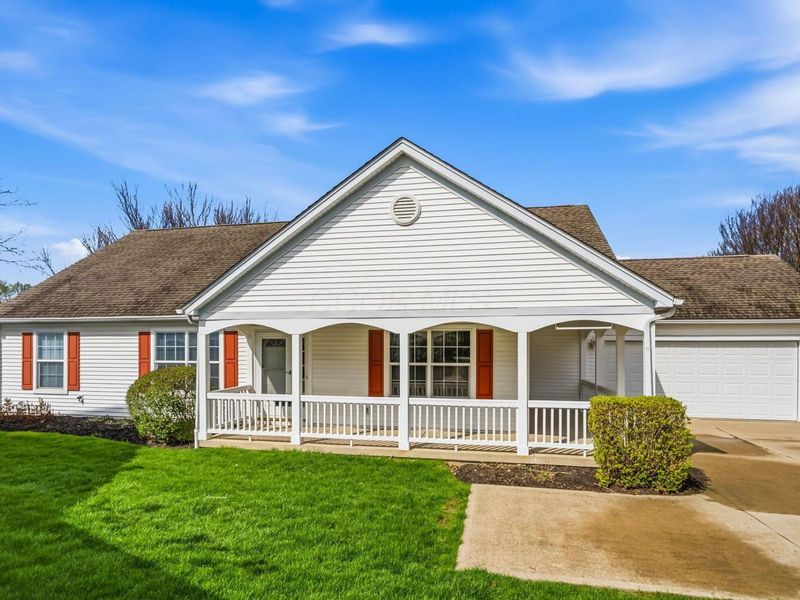 31 BERKSHIRE COMMONS Drive, Westerville, OH 43082 Photo 1