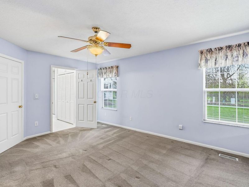 31 BERKSHIRE COMMONS Drive, Westerville, OH 43082 Photo 13