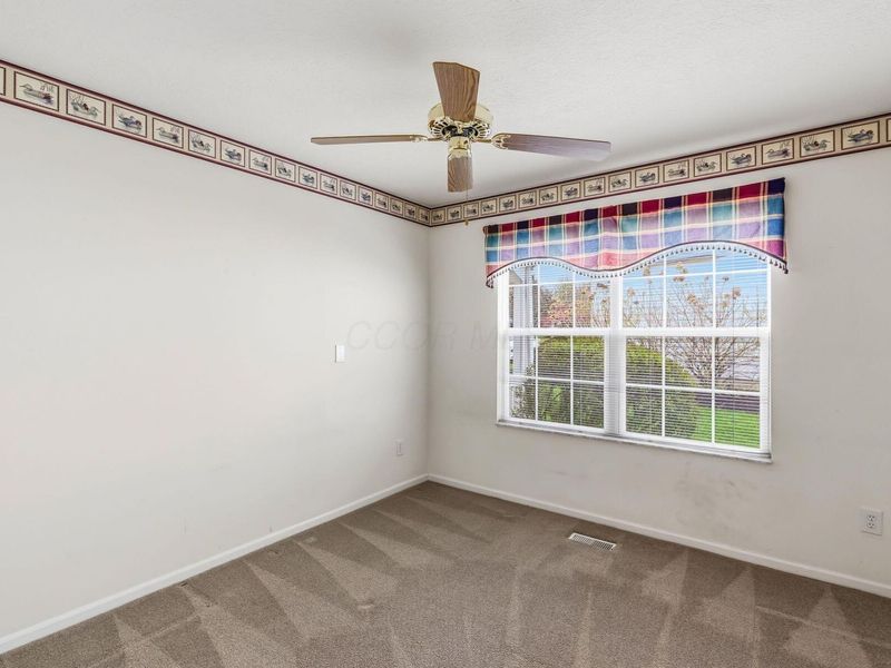 31 BERKSHIRE COMMONS Drive, Westerville, OH 43082 Photo 19