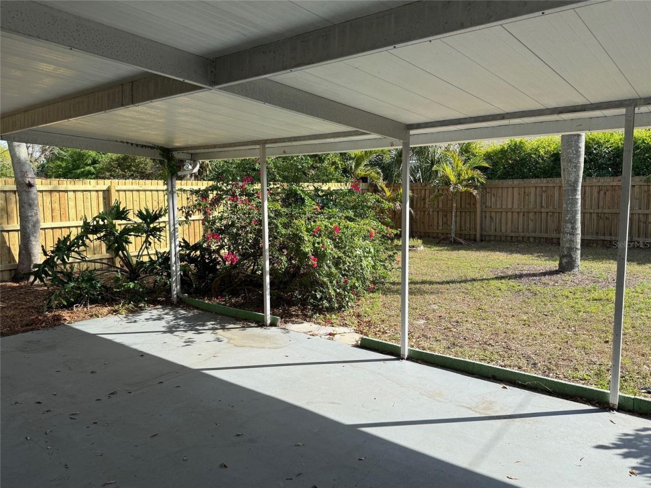 4666 Iris Street N, Saint Petersburg, FL 33714 Photo