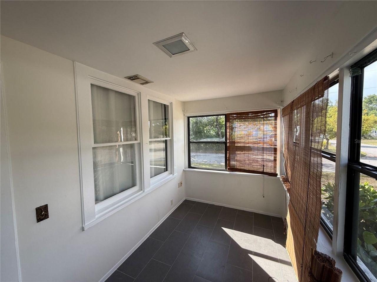 4666 Iris Street N, Saint Petersburg, FL 33714 Photo