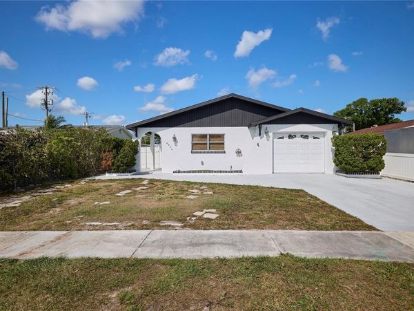 6804 N HUBERT AVENUE , TAMPA, FL 33614
