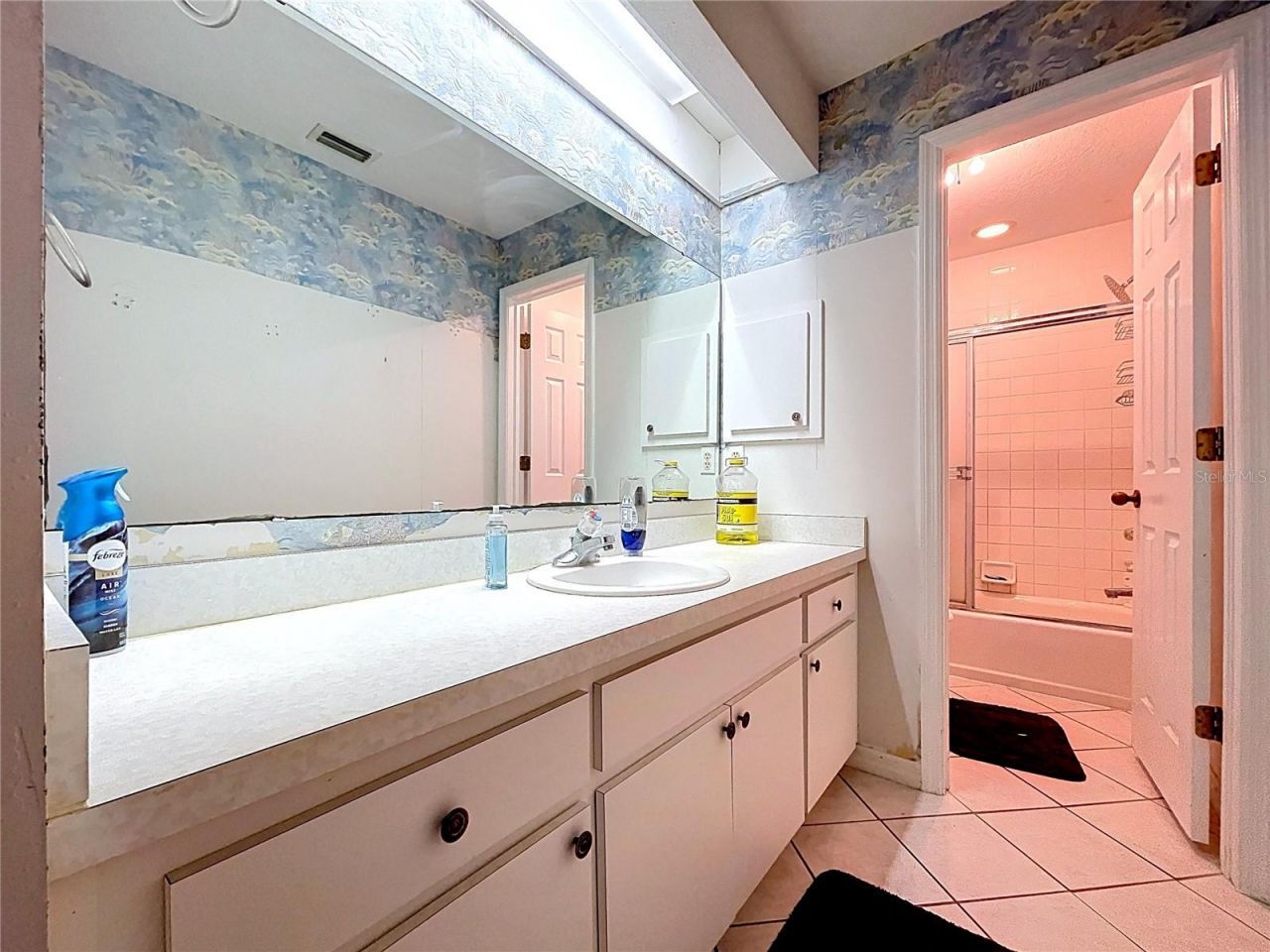 8402 Southwood Pines Street, Lithia, FL 33547 Photo