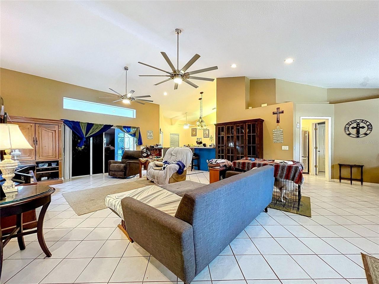 8402 Southwood Pines Street, Lithia, FL 33547 Photo