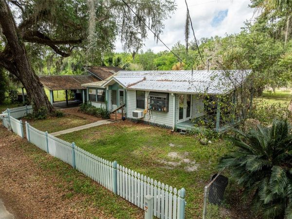 5560 PARK , DE LEON SPRINGS, FL 32130