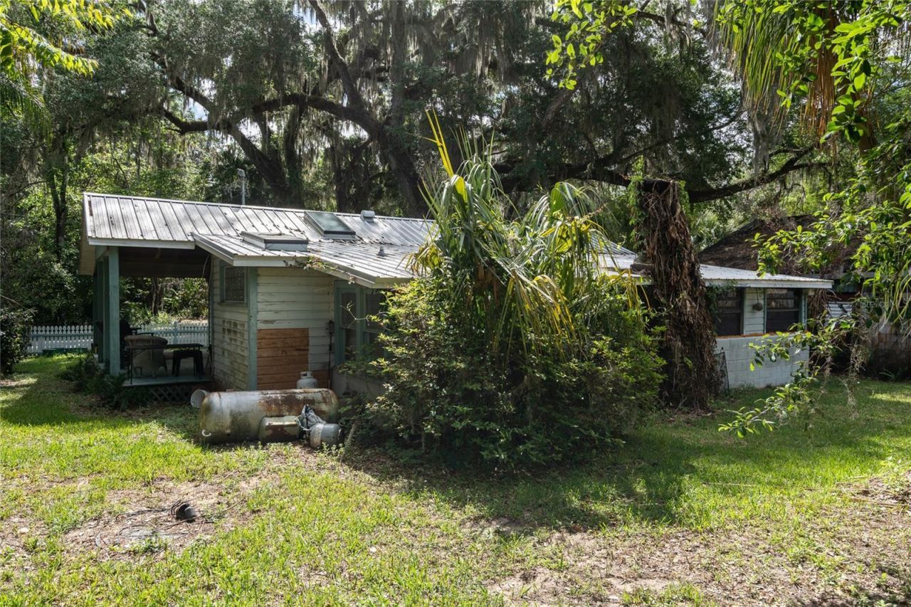 5560 Park Avenue, De Leon Springs, FL 32130 Photo