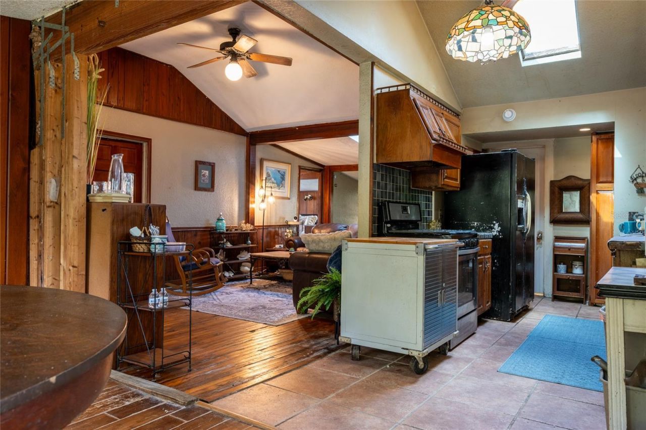 5560 Park Avenue, De Leon Springs, FL 32130 Photo