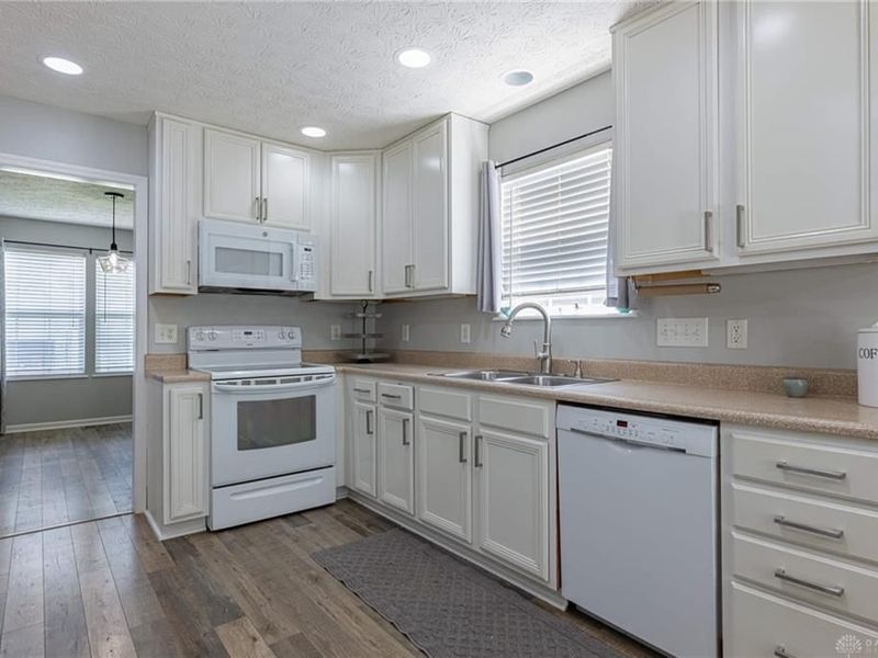 413 Lindell Drive, Germantown, OH 45327 Photo 8