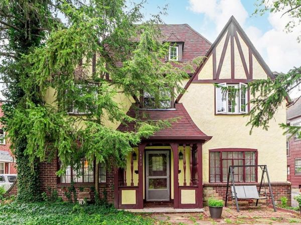 18313 Newell Road , Shaker Heights, OH 44122