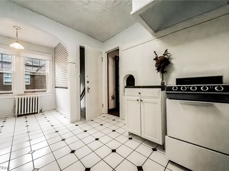 18313 Newell Road , Shaker Heights, OH 44122 Photo 3