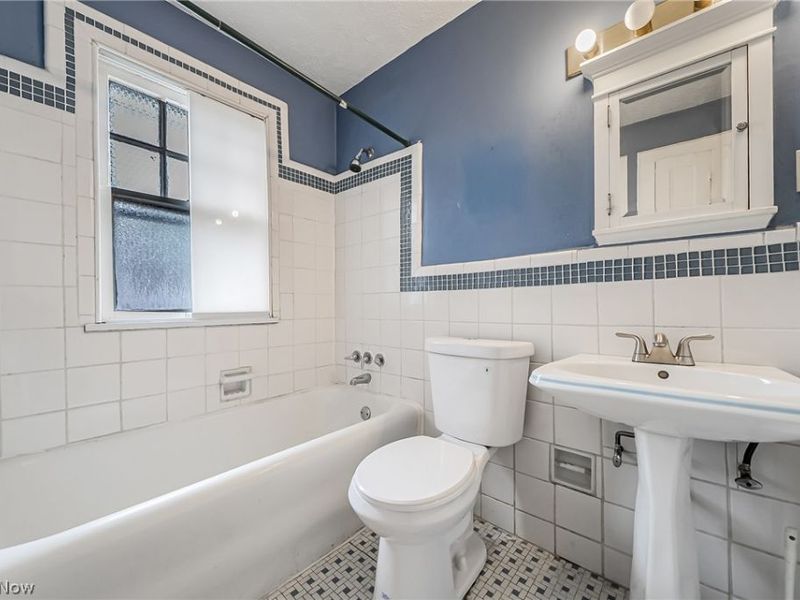 18313 Newell Road , Shaker Heights, OH 44122 Photo 9