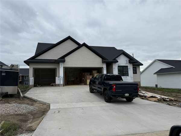 80 S Seven Oaks Road, North Liberty, IA 52317