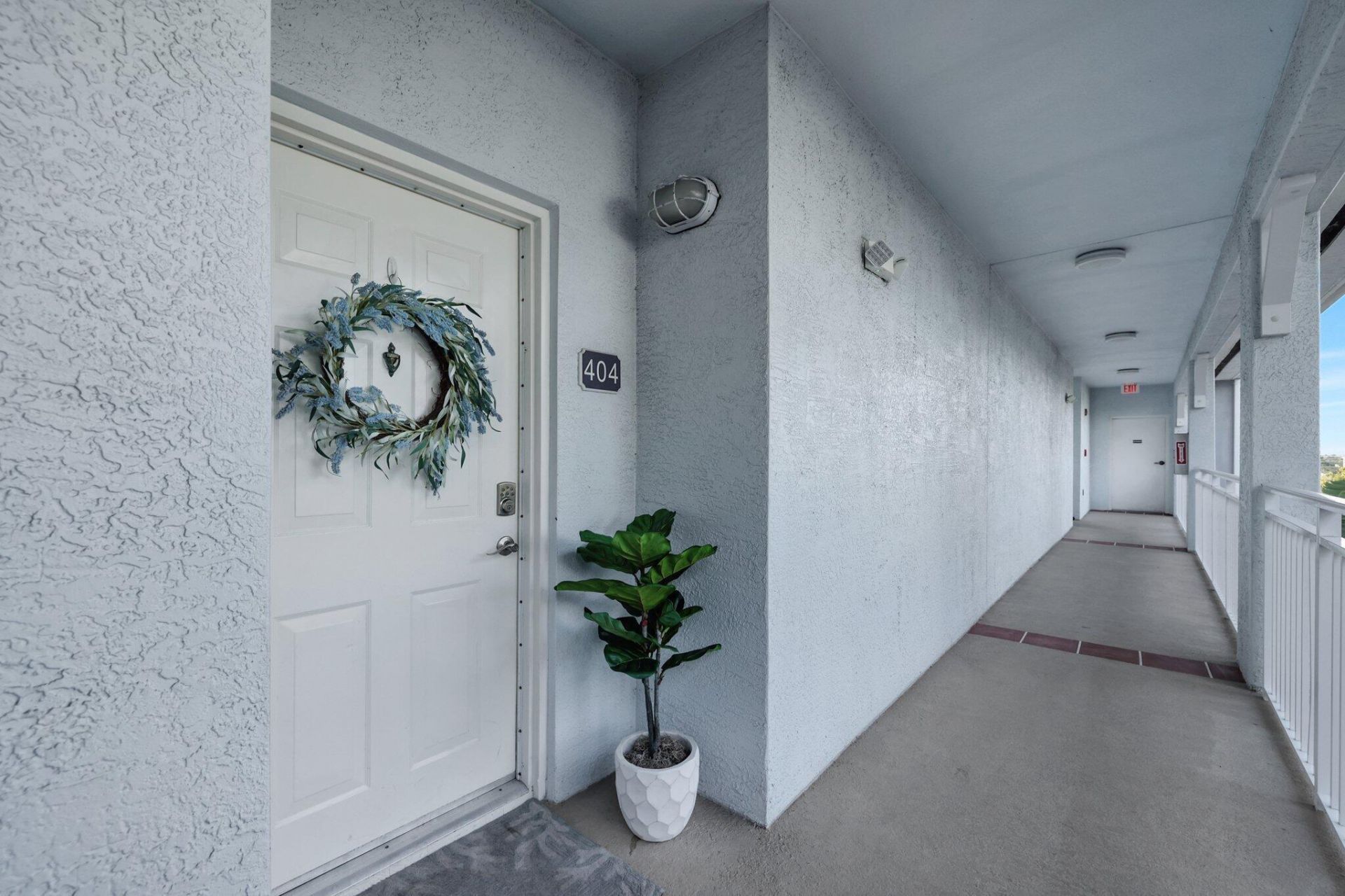 875 NW Flagler Avenue, Unit 404, Stuart, FL 34994 Photo