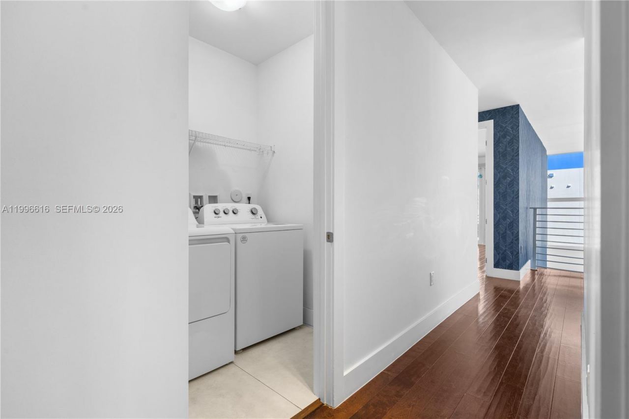 9830 NW 74th Ter, Doral, FL 33178 Photo