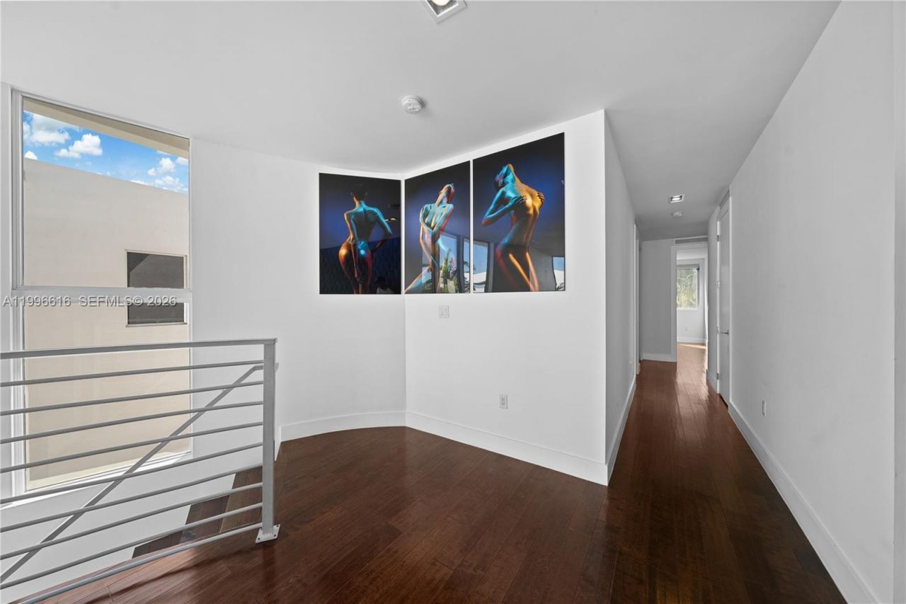9830 NW 74th Ter, Doral, FL 33178 Photo