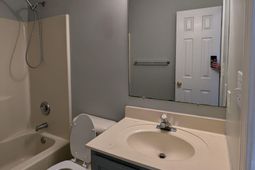 8031 Resin Rd. photo 4