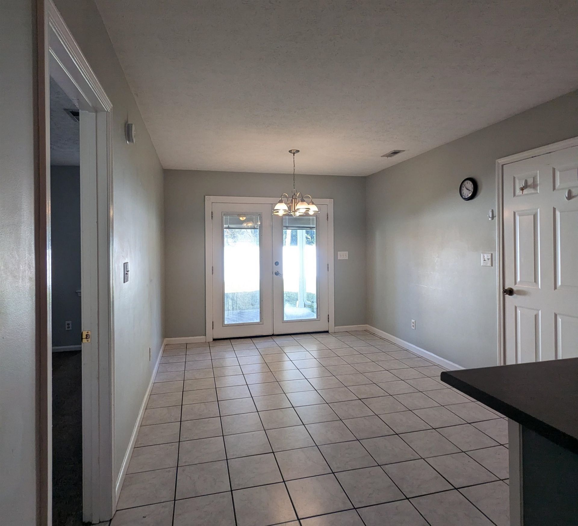 8031 Resin Rd. Photo 8