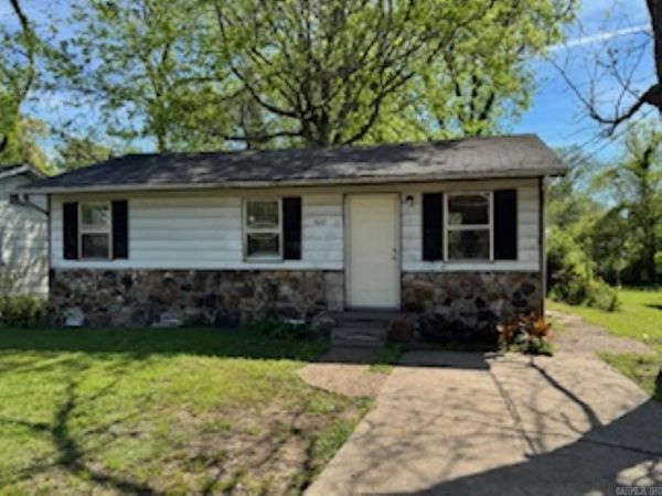 527 Carver Ave , Camden, AR 71701
