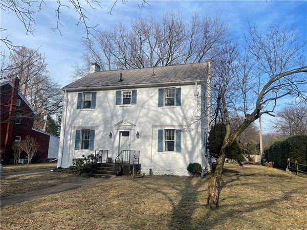 319 Cherokee Dr, Erie, PA 16505