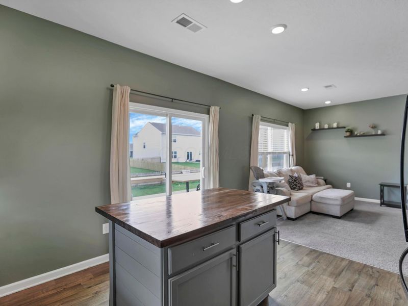 414 Quincy Circle, London, OH 43140 Photo 12