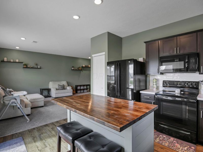 414 Quincy Circle, London, OH 43140 Photo 13