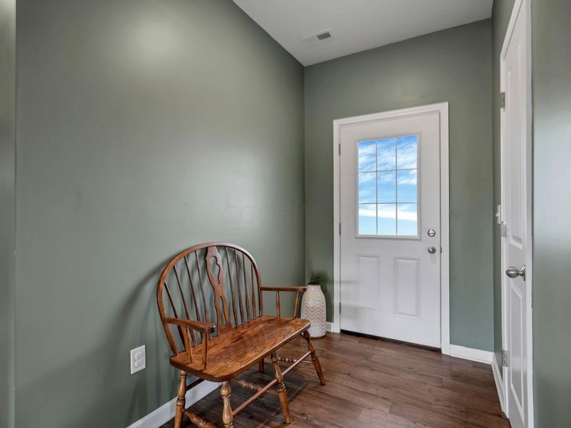 414 Quincy Circle, London, OH 43140 Photo 5