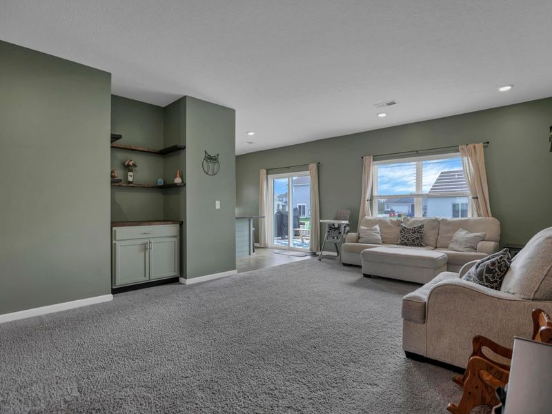 414 Quincy Circle, London, OH 43140 Photo 7