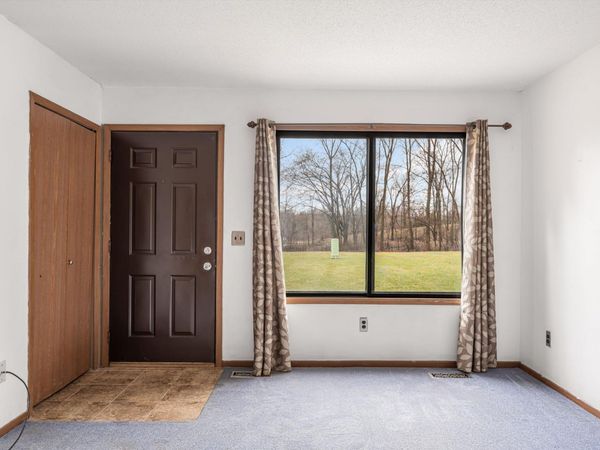 1658 Helena Road N, Oakdale, MN 55128