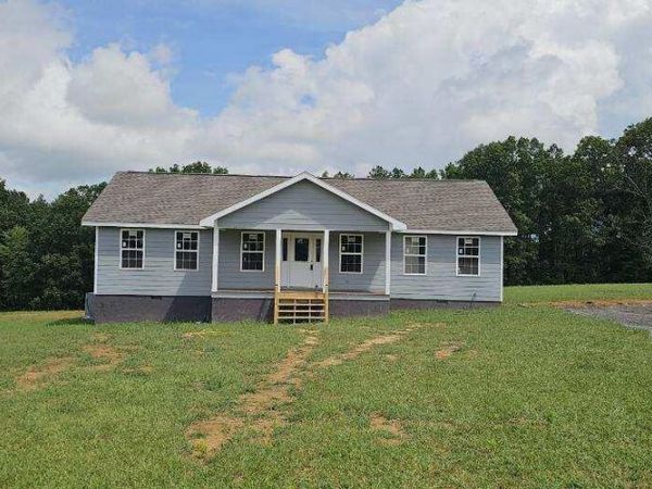 1368 Bennie Camp Road, Dunlap, TN 37327