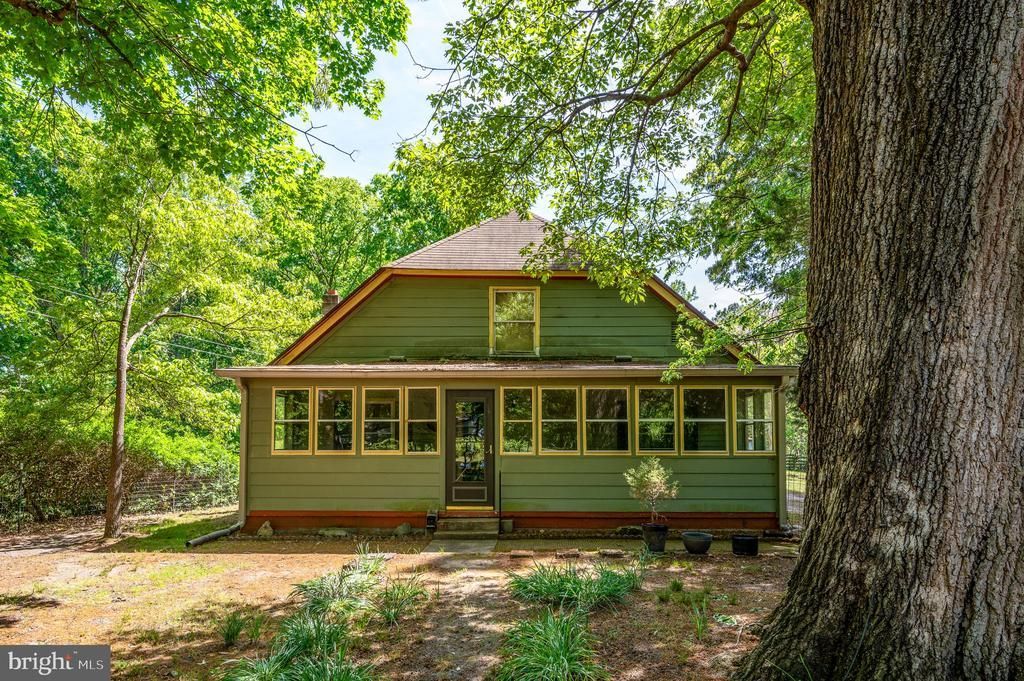 13641 Farmer Drive, Woodford, VA 22580 Main Photo