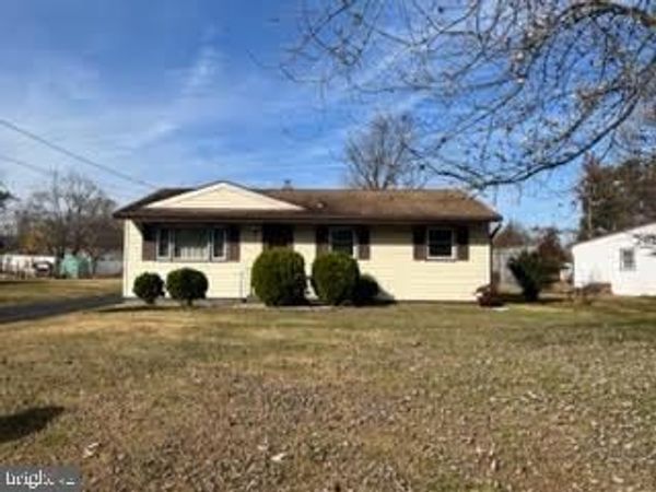 416 MAGNOLIA ROAD , MOUNT LAUREL, NJ 08054