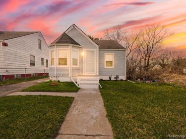 9163 Winthrop Street, Detroit, MI 48228