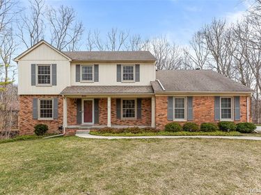 800 Ravine Terrace Drive, Rochester Hills, MI 48307