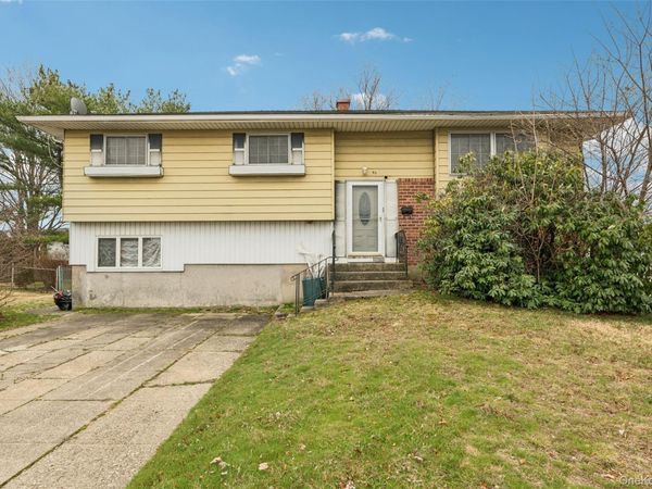 40 Bowling Lane , Deer Park, NY 11729