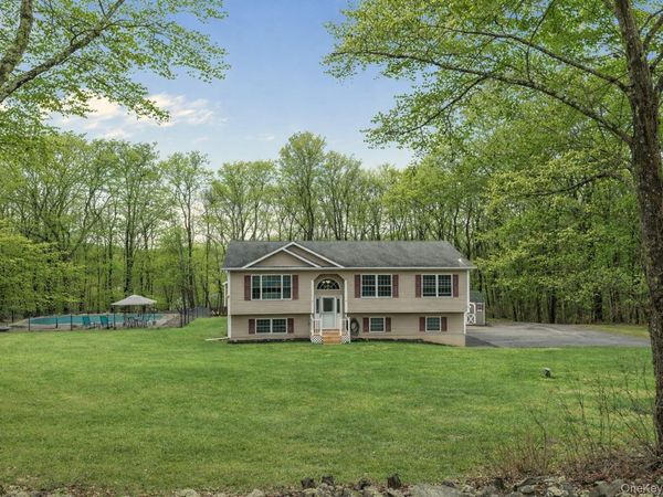 69 Ridge Road , Wallkill, NY 12589